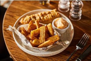 Картофельные стрипсы с панировкой с луком и черным перцем (FMB21) Special We Fry, 2,5 кг